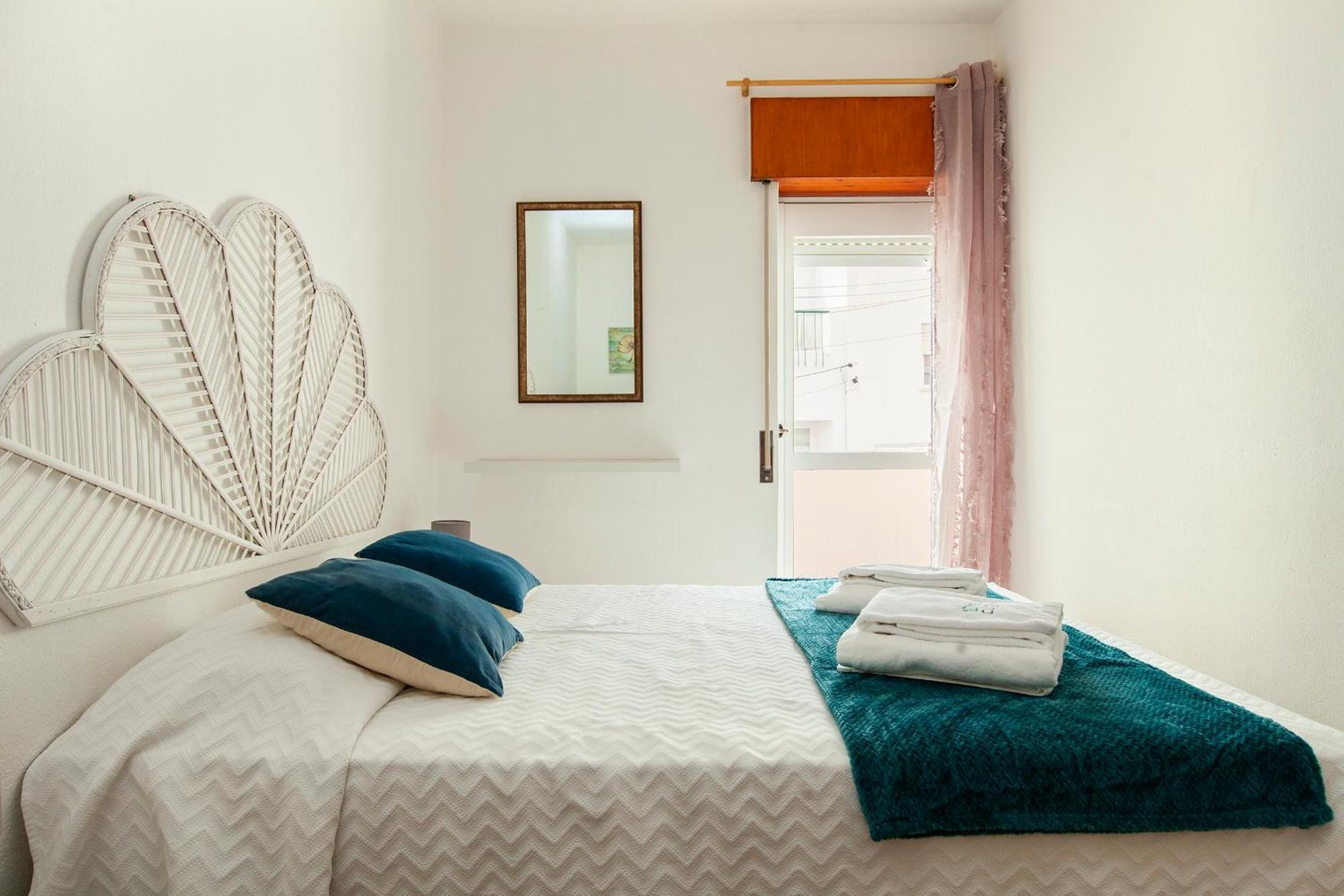 60sqm 2 bedroom, 1 private bathroom Apartament in Lagos Centru Oraş Exterior foto